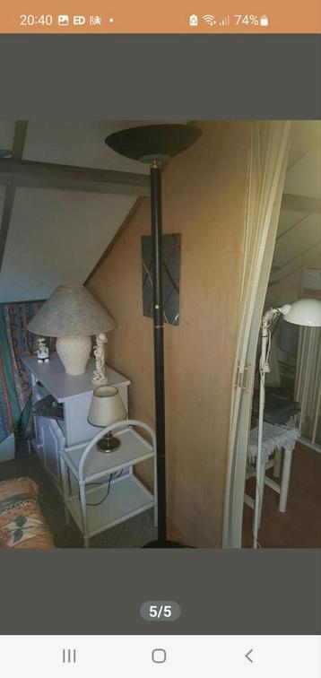 Vloerlamp  strak model. beschikbaar voor biedingen