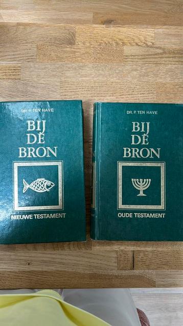 Bij de bron. Oude en nieuwe testament. beschikbaar voor biedingen