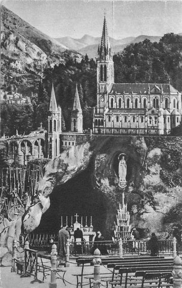 (381-389-013) Lourdes La Grotte beschikbaar voor biedingen