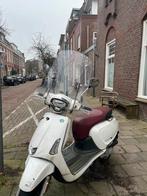 Opknapper!! Kymco Like scooter geel kenteken, Fietsen en Brommers, Scooters | Kymco, Ophalen, Gebruikt, Maximaal 45 km/u, Like