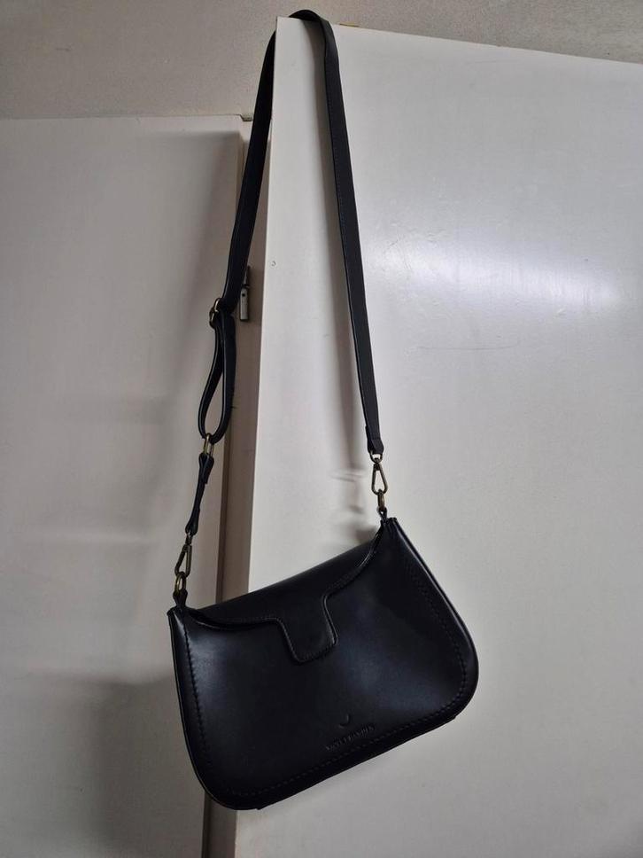Violet Hamden Essential Bag Crossbodytas Zwart VH21008, Sieraden, Tassen en Uiterlijk, Tassen | Schoudertassen, Gebruikt, Overige merken