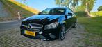 Mercedes-Benz CLA 200 Urban 7G-DCT (aut) 2014 Zwart, Auto's, Mercedes-Benz, Zwart, 715 kg, Leder en Stof, Zwart