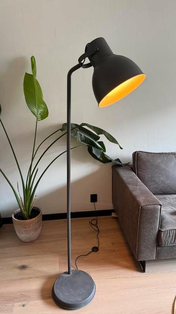 Ikea Hektar Staande Lamp - Industrieel Design beschikbaar voor biedingen