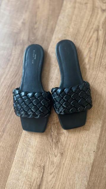 Slipper beschikbaar voor biedingen