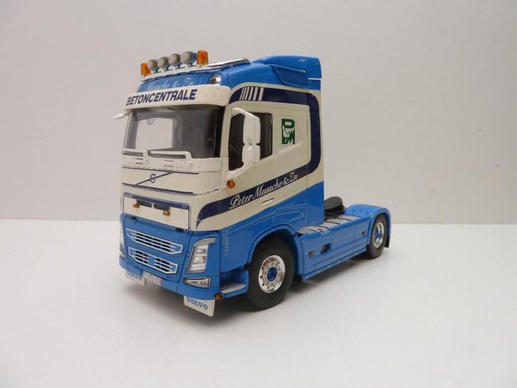Volvo FH 4 globetrotter  '' Peter Mussche  ' WSI, Hobby en Vrije tijd, Modelauto's | 1:50, Zo goed als nieuw, Bus of Vrachtwagen