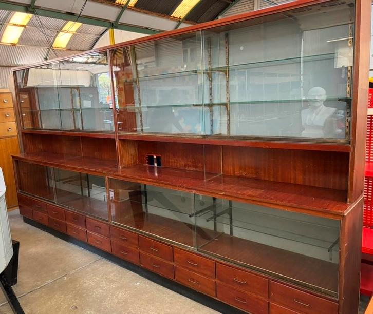 Grote vintage winkelkast/ vitrinekast, Antiek en Kunst, Antiek | Meubels | Kasten, Ophalen