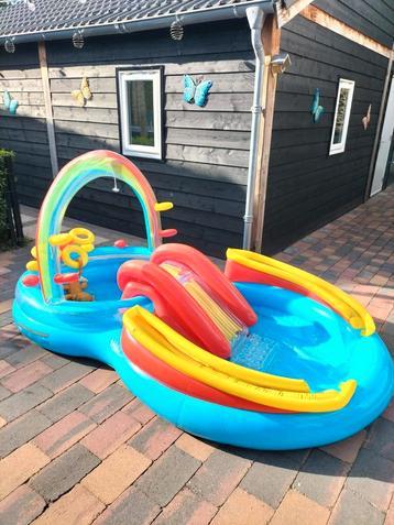 Nieuw kinder zwembad beschikbaar voor biedingen
