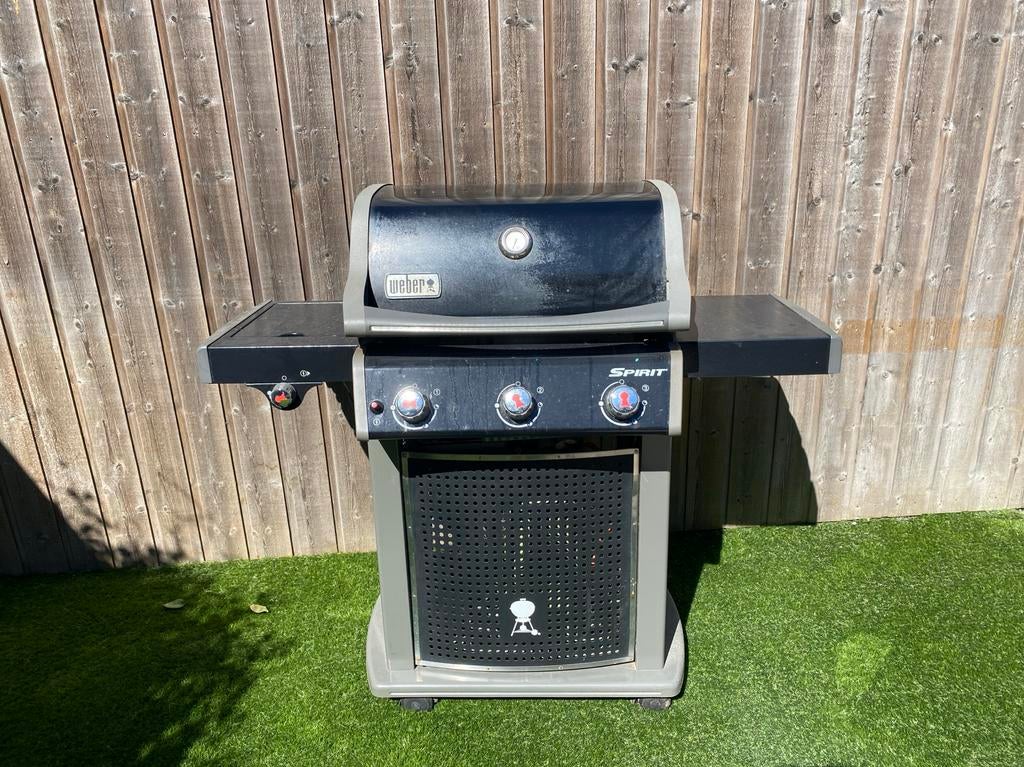 Weber Spirit gasbarbecue met hoes, Ophalen, Gebruikt