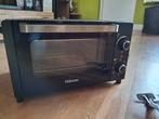 Compacte Tristar oven voor op de camping, Ophalen