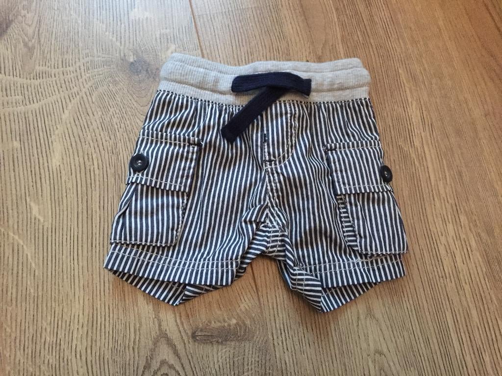 Korte broek baby maat 50, Kinderen en Baby's, Babykleding | Maat 50, Ophalen, Nieuw, Jongetje, Broekje
