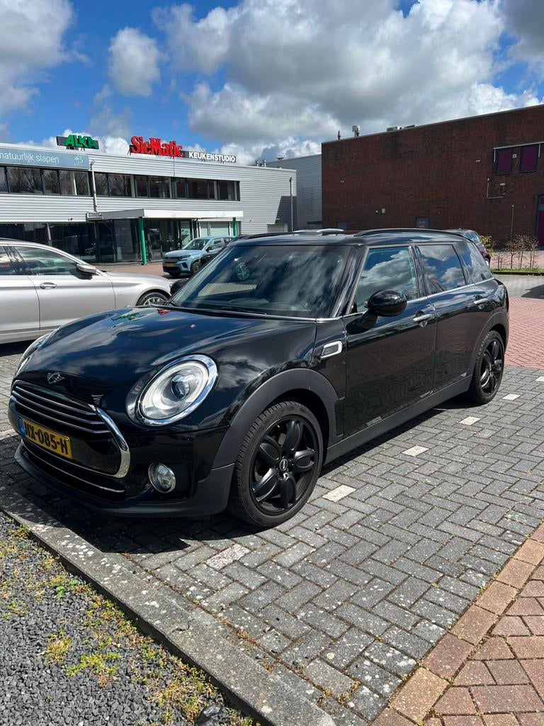 Mini Clubman 1.5 Cooper 2016 Zwart, Voorwielaandrijving, 136 pk, Zwart, Origineel Nederlands