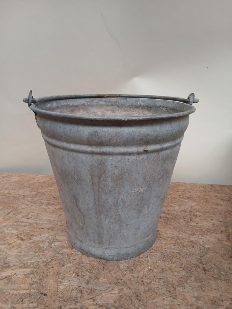 Oude Zinken Emmer - Vintage Decoratie, Gebruikt, Met handgreep, Niet van toepassing, Niet van toepassing