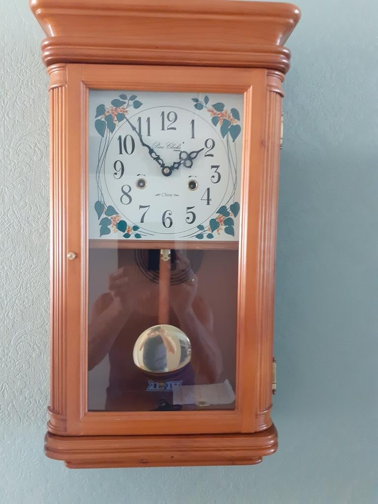 Grenen klok, Ophalen