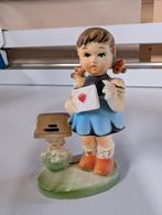 Vintage Hummel beeldje porselein - Meisje met brief, Verzamelen, Beelden en Beeldjes, Ophalen of Verzenden, Zo goed als nieuw