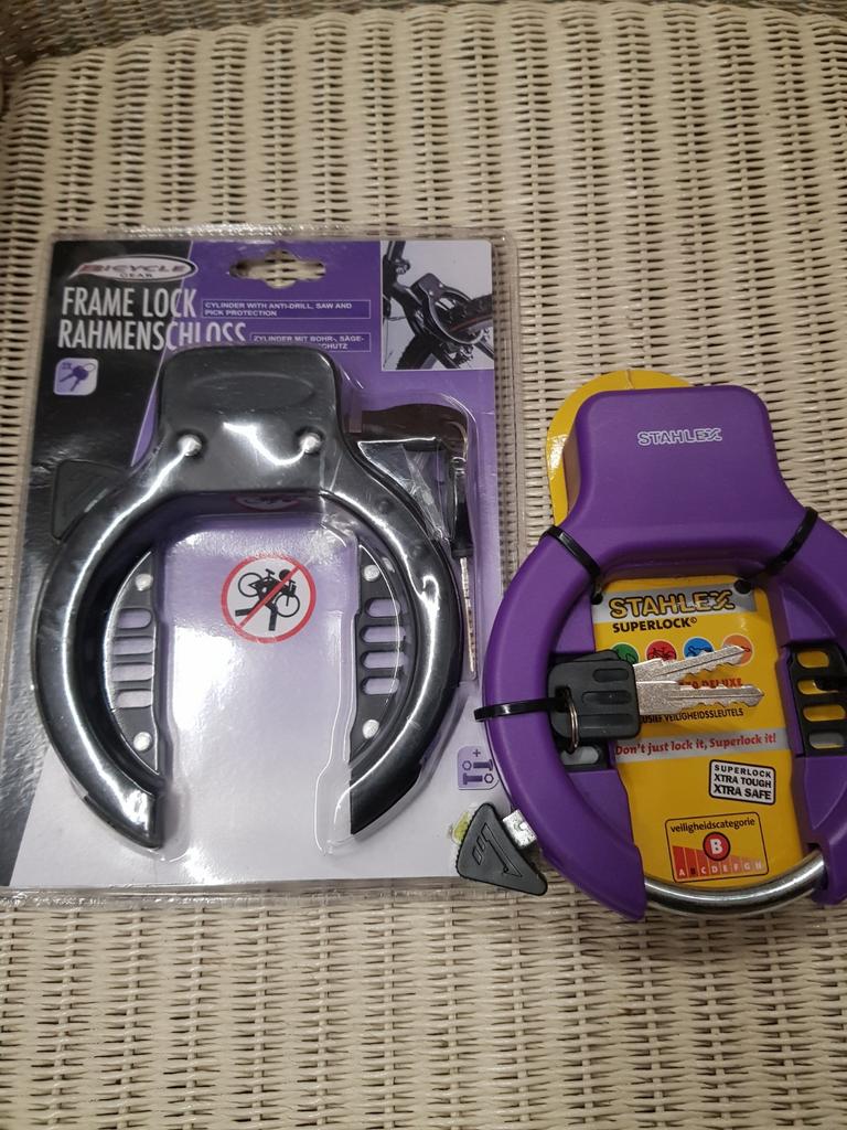 Partij van 2 wielsloten, Fietsen en Brommers, Ophalen, Nieuw