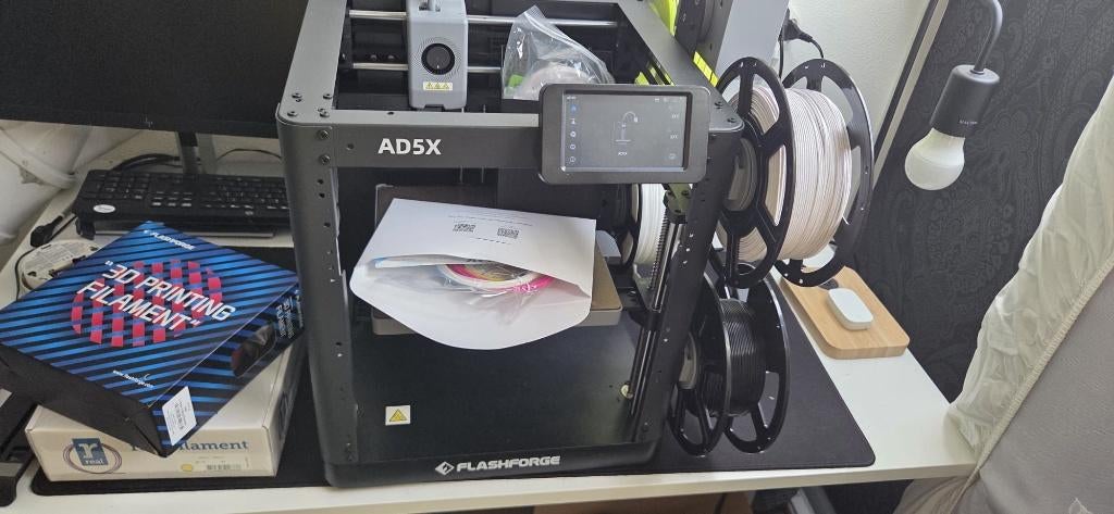 Flashforge Adventurer 5M (AD5X) + 5,5 Rollen Filament, Computers en Software, 3D Printers, Zo goed als nieuw, Filament, Ingebouwde Wi-Fi