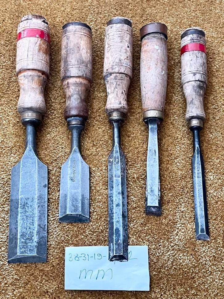 5 antieke Anton Berg Eskilstuna beitels, 38-31-19-15-12mm, Antiek en Kunst, Antiek | Gereedschap en Instrumenten, Ophalen of Verzenden