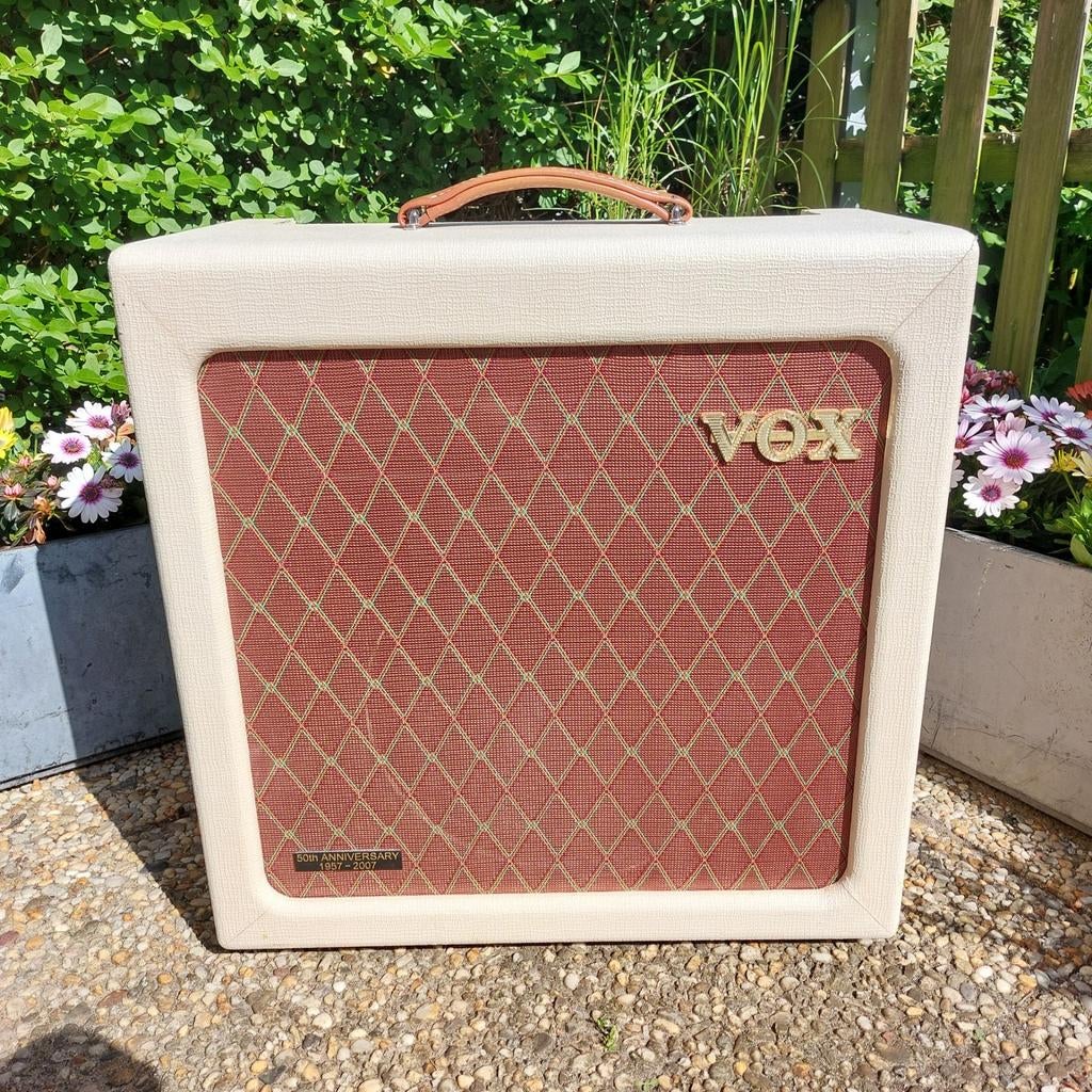Vox AC15H1TV met ingebouwde attenuator, Muziek en Instrumenten, Ophalen, Zo goed als nieuw, Gitaar, Minder dan 50 watt