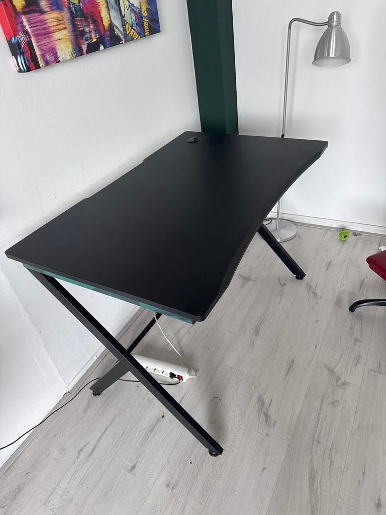 Zwart gaming bureau 115x74x77, Zwart, Gebruikt, Metaal, Kabelgoot