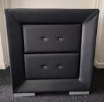 Nachtkastje CAPITOLE - 2 laden - Zwart kunstleer, Ophalen, Overige materialen, Nieuw, 45 tot 65 cm