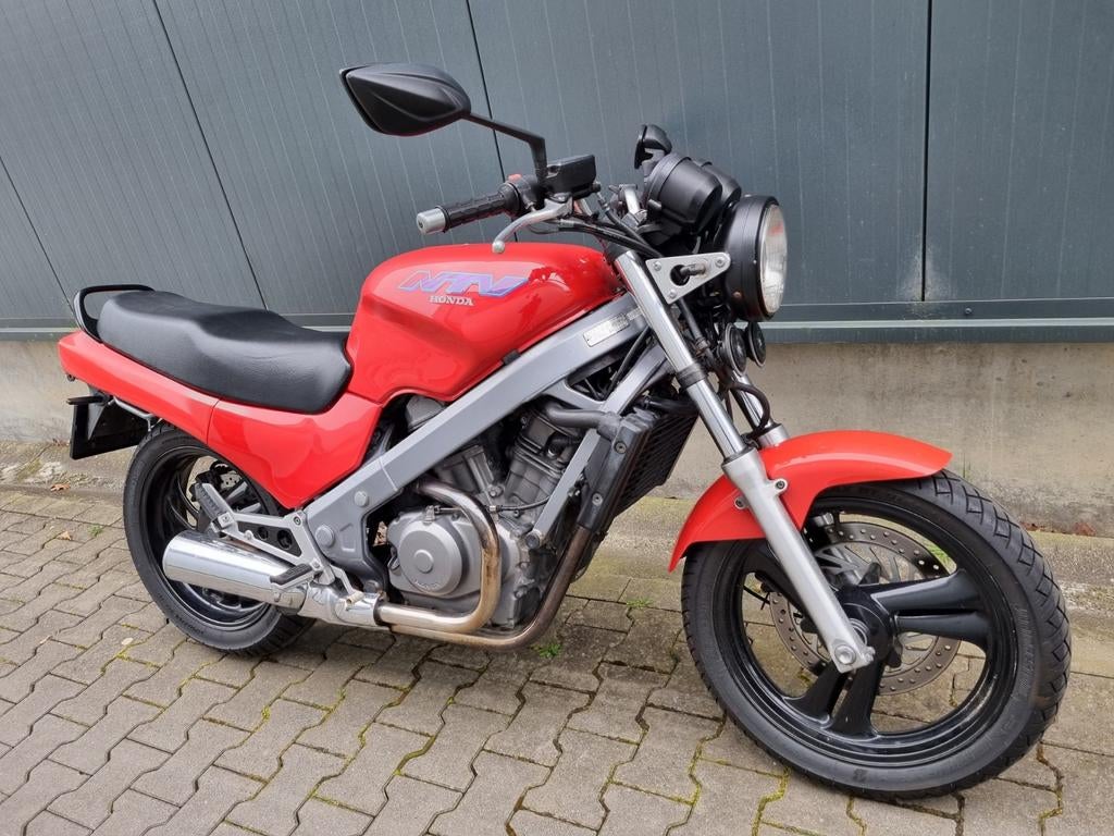 Honda NTV 650 + garantie & beurt, Motoren, 2 cilinders, Motorrijbewijs A, Bedrijf, Meer dan 35 kW