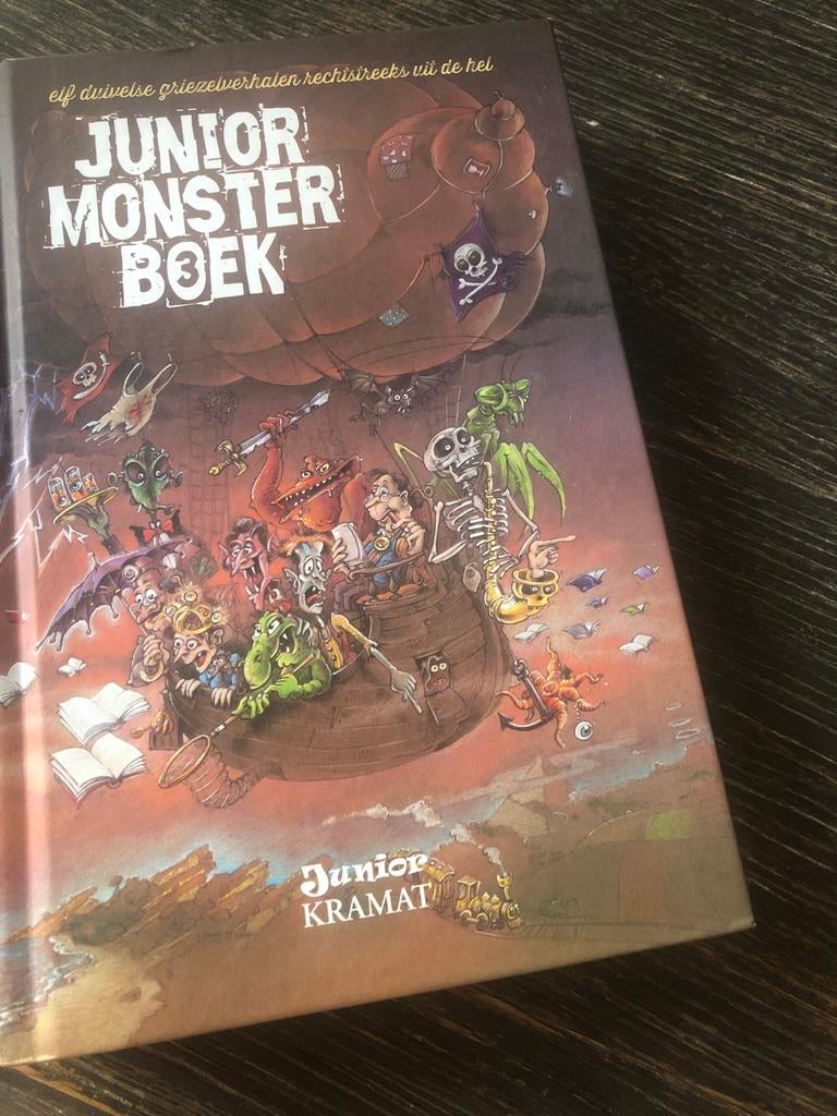 Junior Monster Boek 3 - Junior Kramat, Ophalen of Verzenden, Zo goed als nieuw, Fictie algemeen