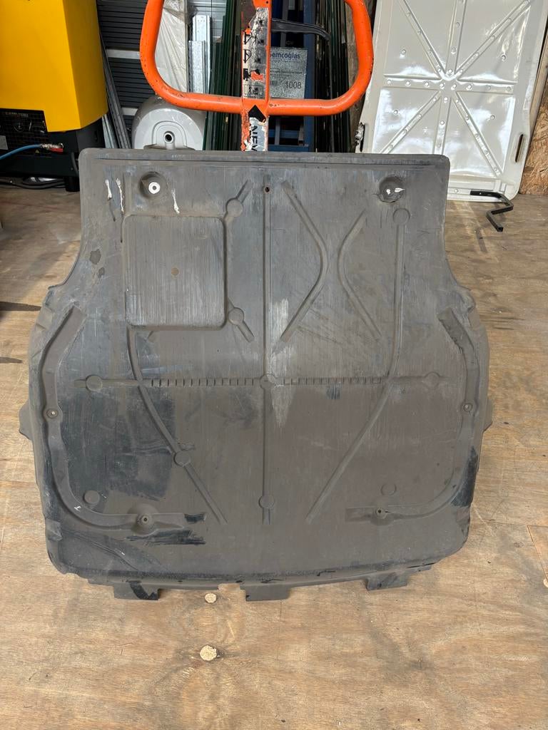 Bodem plaat Volkswagen Transporter T5/T6, Ophalen, Gebruikt, Voor, Volkswagen