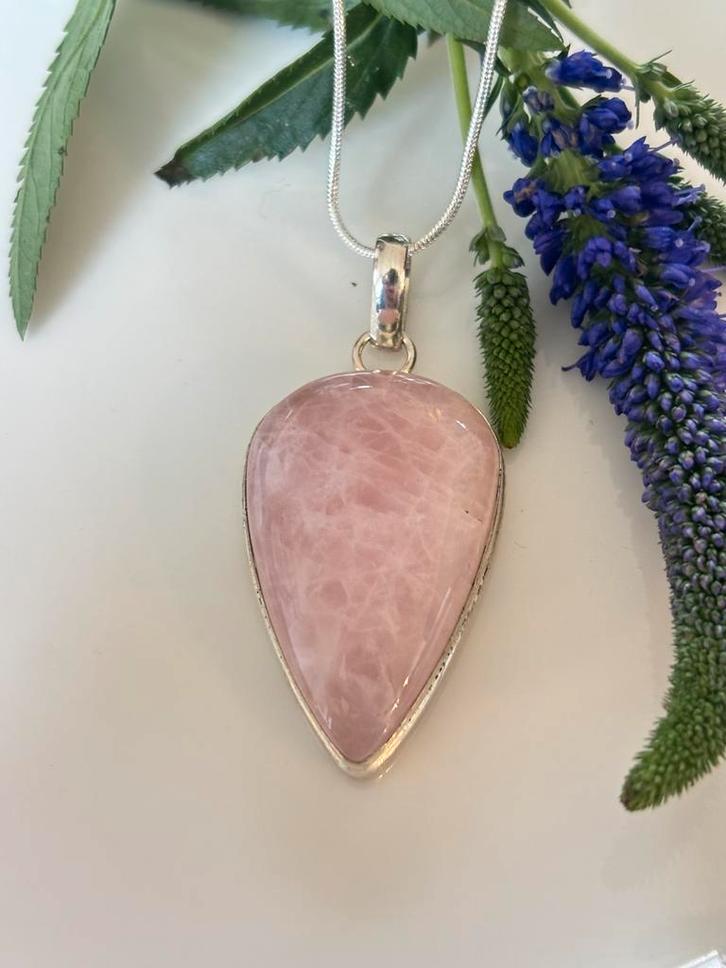 Rozenkwarts ketting 45cm - Liefde & Harmonie, Sieraden, Tassen en Uiterlijk, Kettingen, Nieuw, Steen of Mineraal, Roze, Met edelsteen