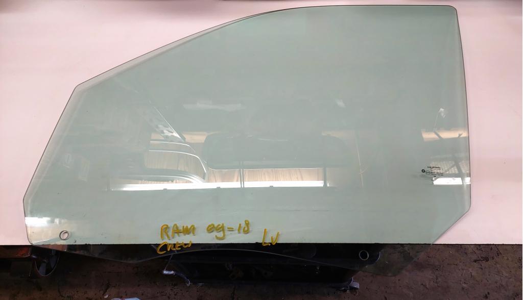 Dodge Ram voor portierruit 2009-2018, Gebruikt, PO Box 21-8004 | Auburn Hills, MI 48321-8004, Amerikaanse onderdelen, Ophalen of Verzenden