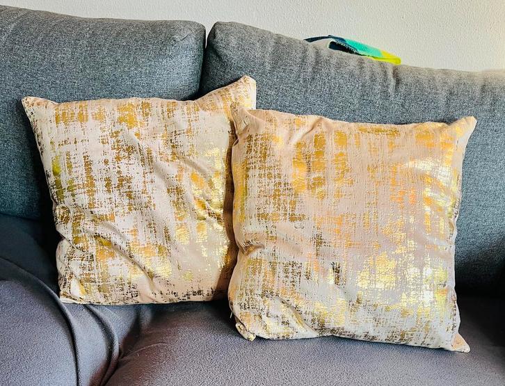 2 X Goud Kleurig Kussenhoezen - Zonder Vulling - Nieuw, Huis en Inrichting, Woonaccessoires | Kussens, Nieuw, Overige kleuren