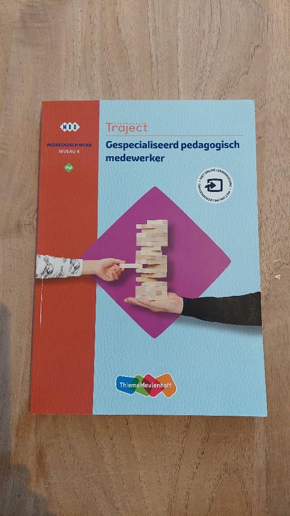 Gespecialiseerd pedagogisch medewerker, ThiemeMeulenhoff, Ophalen of Verzenden, Zo goed als nieuw, MBO