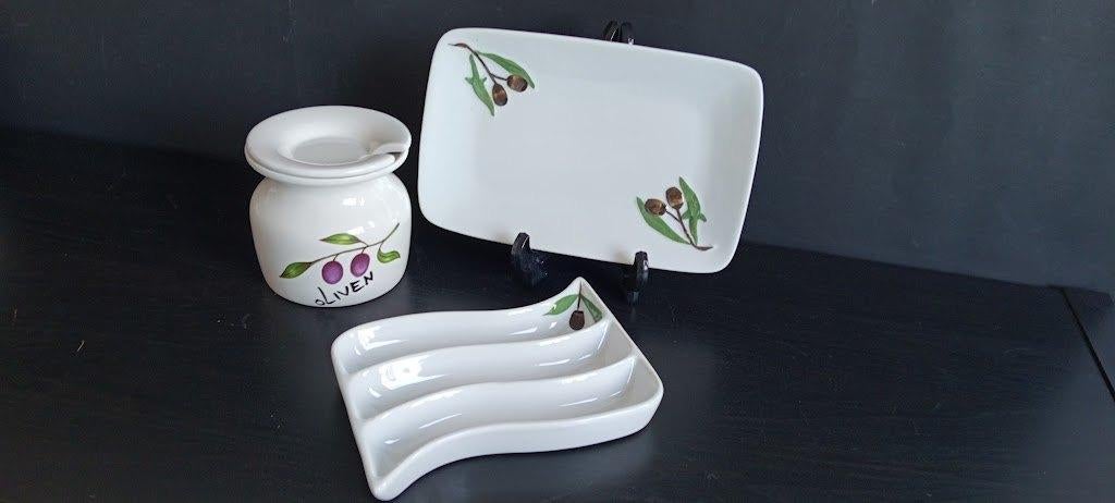 Olijvenpot met deksel en olijvenschaal wave serveerbord, Ophalen of Verzenden, Nieuw