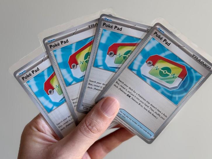 Setje van 4 Poké Pad Trainers — Ascended Heroes 198, Hobby en Vrije tijd, Verzamelkaartspellen | Pokémon, Nieuw, Meerdere kaarten