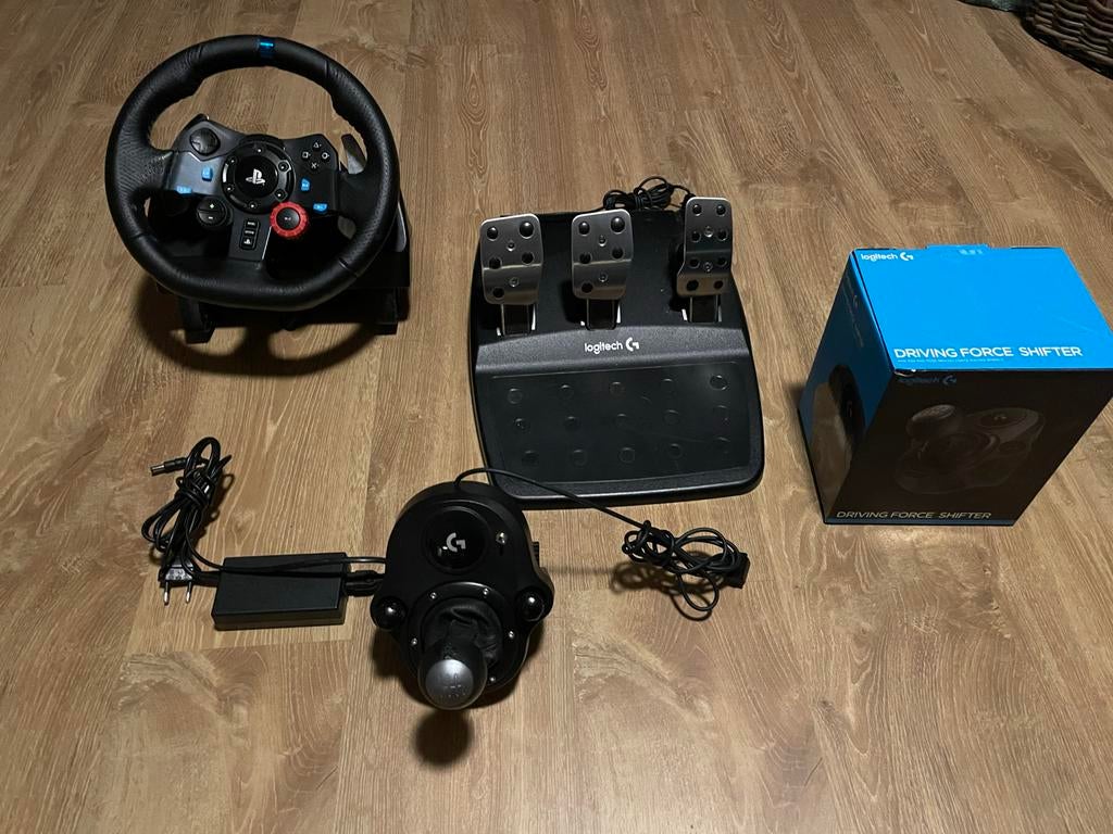 Logitech G29 racestuur met pedalen en schakelpook, Ophalen, Overige merken, Zo goed als nieuw