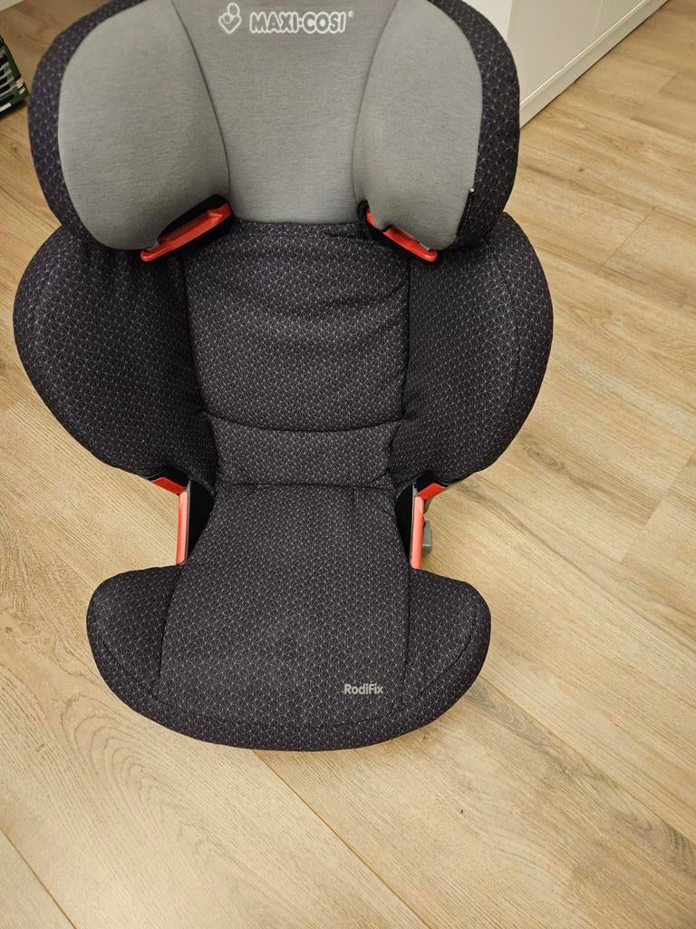 Maxi-Cosi RodiFix autostoel, Ophalen