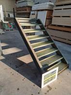 stalen trap met bordes 114 breed, traanplaat treden, trappen, Ophalen, Gebruikt, Trap, Minder dan 2 meter