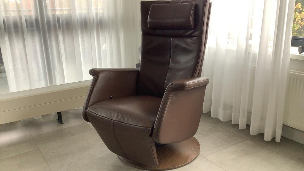 Verstelbare draaifauteuil bruin leer, Huis en Inrichting, Fauteuils, Ophalen, Zo goed als nieuw, 50 tot 75 cm, Leer