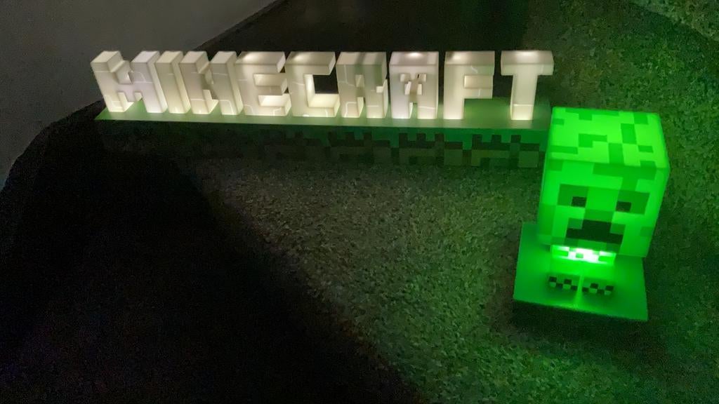 Minecraft lamp 2 st samen te koop.  Ophalen, Ophalen, Zo goed als nieuw