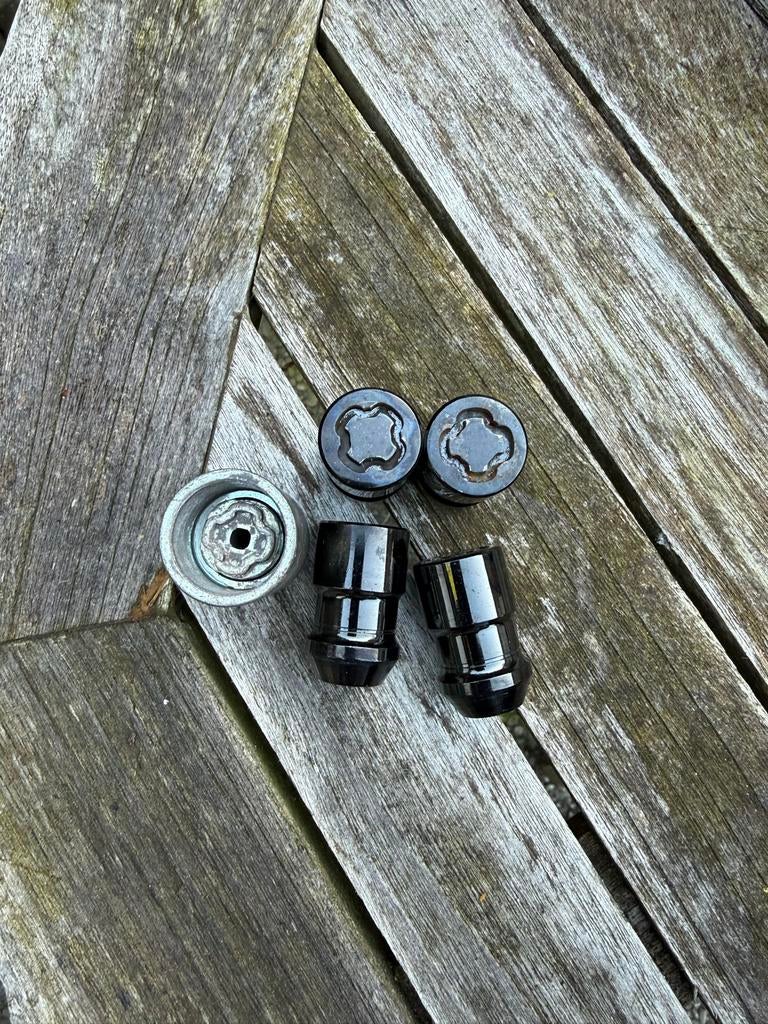 McGard Wielsloten zwart - Ford, Volvo compatibel, Ophalen of Verzenden, Gebruikt