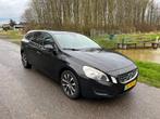 Volvo V60 T3 - Leder/Dakje - goed onderhouden en zeer mooi!, Voorwielaandrijving, 1596 cc, 15 km/l, Zwart