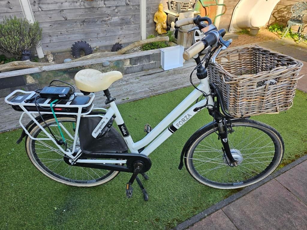 Forza elektrische fiets met mand, Fietsen en Brommers, Ophalen of Verzenden, Gebruikt, Overige merken
