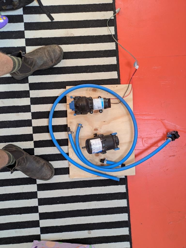 Jabsco drinkwaterpomp + accumulator, Ophalen, Motor en Techniek, Zeilboot of Motorboot