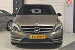 Mercedes-Benz B-klasse 180 Ambition // AUTOMAAT // TREKHAAK, Auto's, Euro 5, 1325 kg, Gebruikt, Zwart