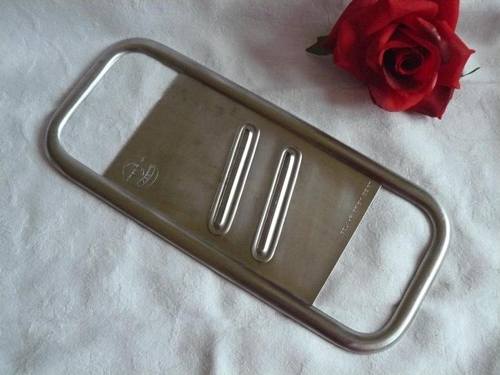 SOLA Massive + G *SOLA* Z | schaaf met dubbele messen, Antiek en Kunst, Antiek | Keukenbenodigdheden, Verzenden