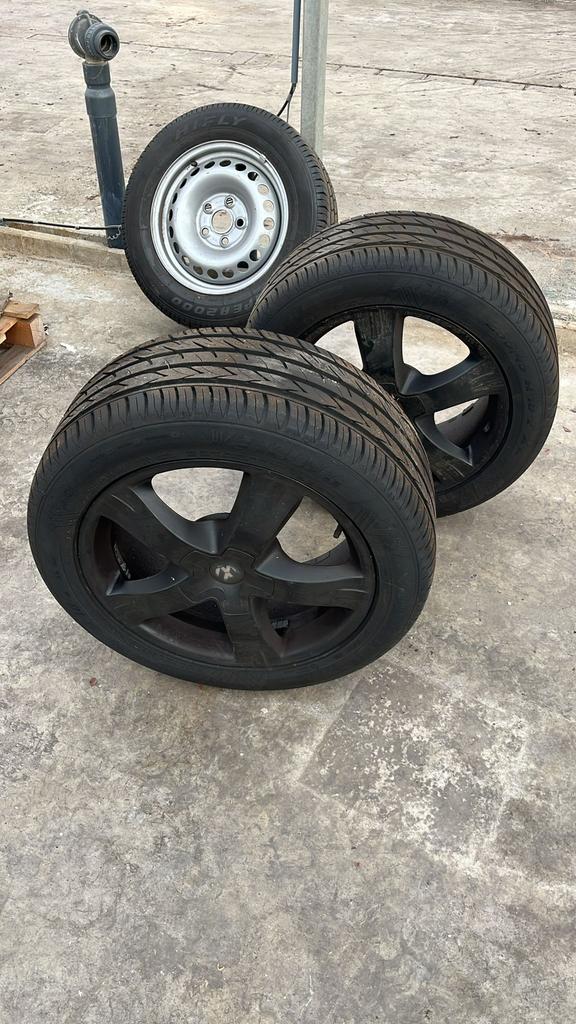 Banden en siervelgen VW Transporter, Ophalen, 18 inch, Bestelwagen, 255 mm