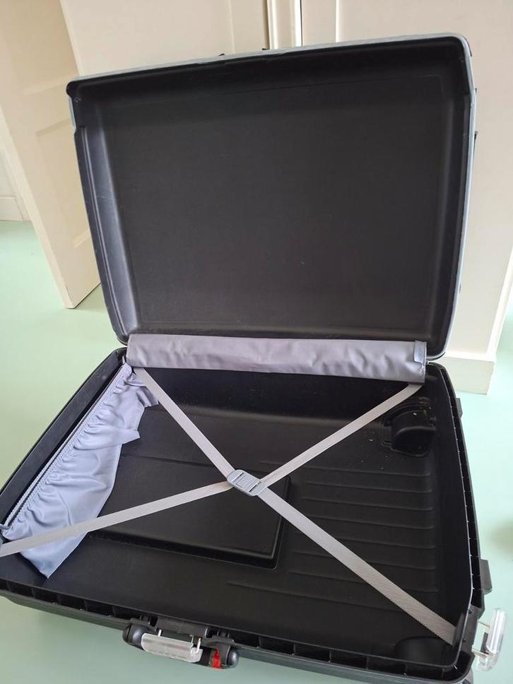 Samsonite koffer - 70cm hoog, 2 wielen, cijferslot, Sieraden, Tassen en Uiterlijk, Koffers, Gebruikt, Hard kunststof, 70 cm of meer