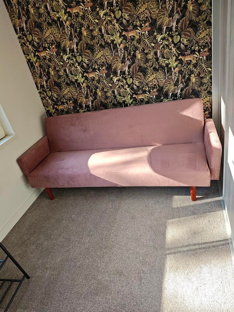 Nieuwe Roze Velvet slaapbank, Huis en Inrichting, Slaapkamer | Slaapbanken, Ophalen, Zo goed als nieuw, Tweepersoons