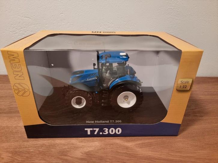 New Holland T7.300 Universal Hobbies, Hobby en Vrije tijd, Modelauto's | 1:32, Nieuw, Tractor of Landbouw, Universal Hobbies, Ophalen of Verzenden