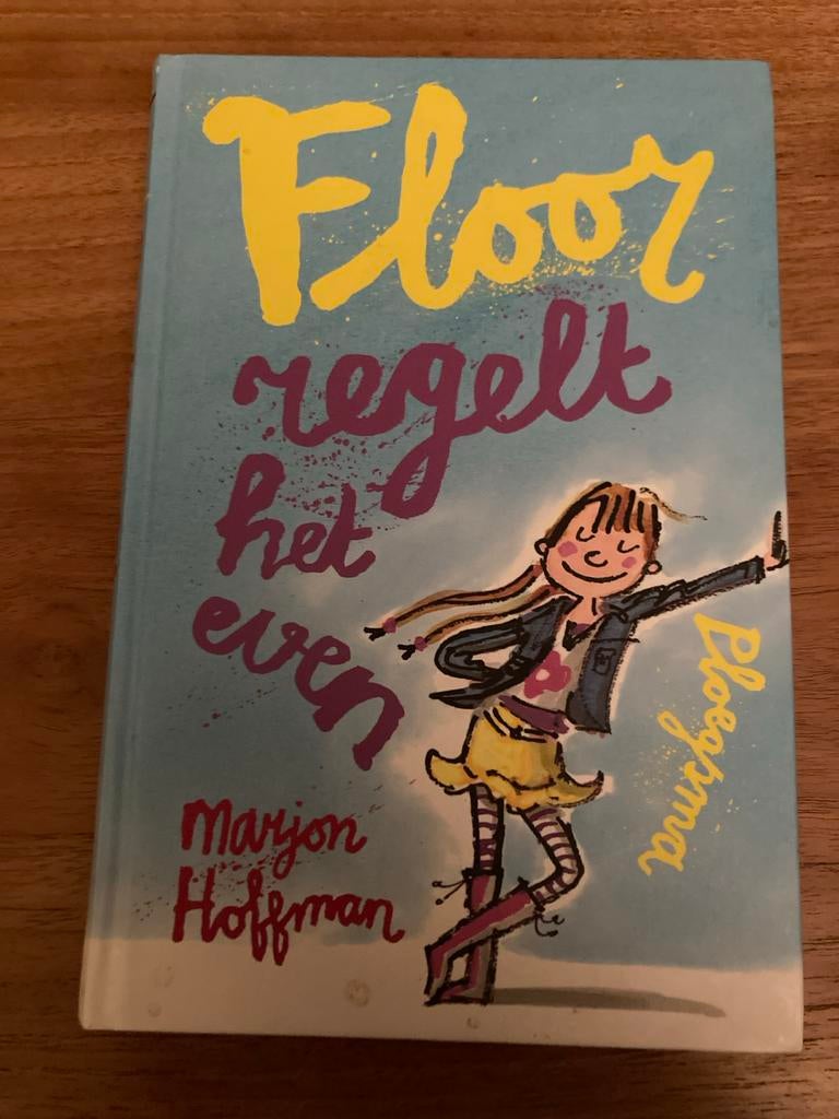 Floor regelt het even - Marjon Hoffmann, Boeken, Ophalen of Verzenden, Zo goed als nieuw, Fictie algemeen