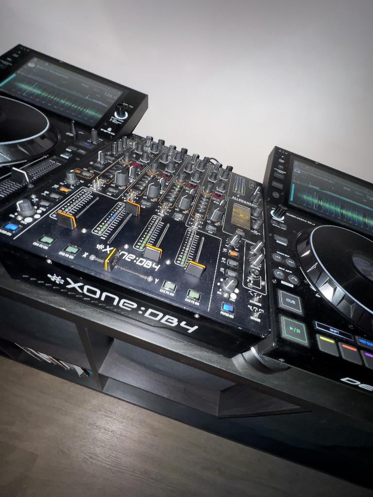 Denon SC6000 (2x) + Xone DB4 mixer, Muziek en Instrumenten, Ophalen of Verzenden, Zo goed als nieuw, Dj-set, Denon